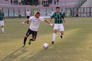 Il centrocampista Stefano Maiorano in azione con la maglia del Messina