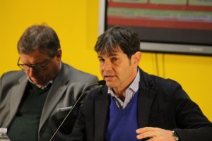 Di Costanzo nel corso della conferenza stampa, al suo fianco il patron Pietro Lo Monaco (foto Paolo Furrer)