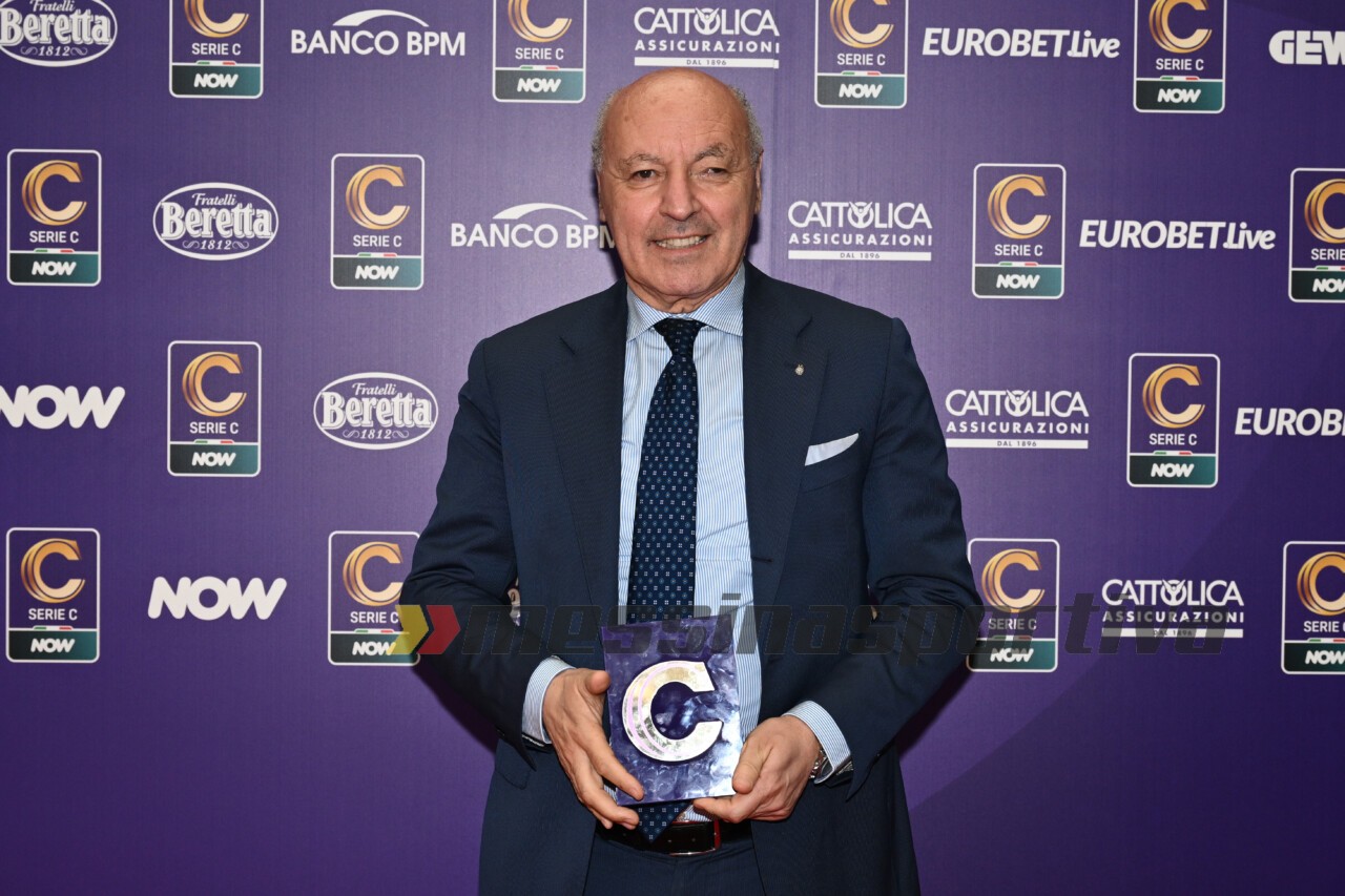 Giuseppe Marotta con il logo della Serie C (foto Daniele Buffa)