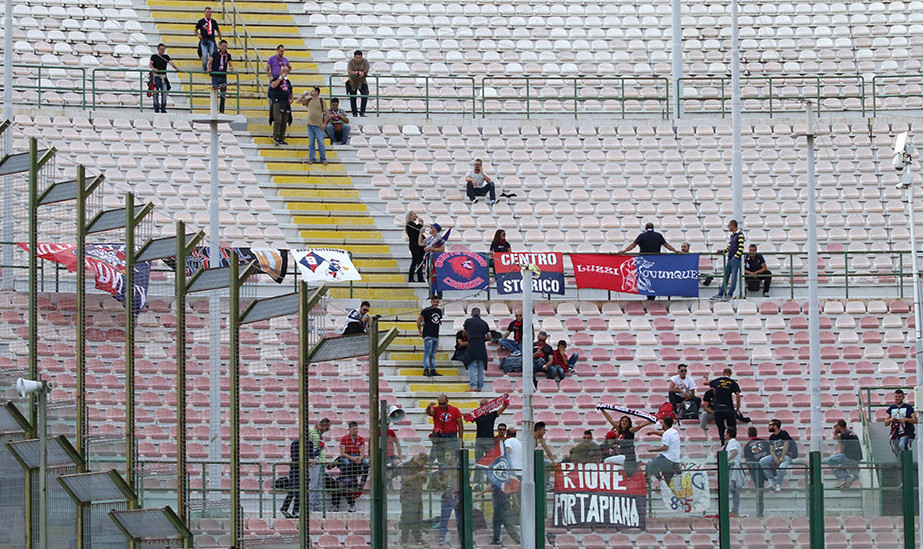 Un centinaio i presenti nel settore ospiti