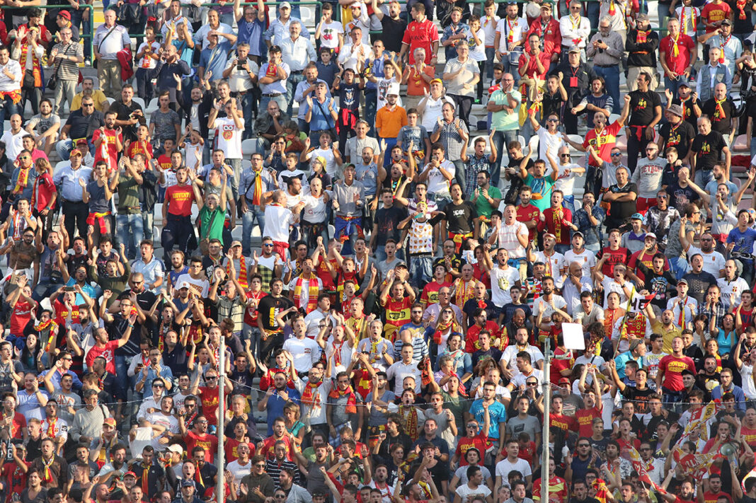 Subito una grande cornice di pubblico al San Filippo