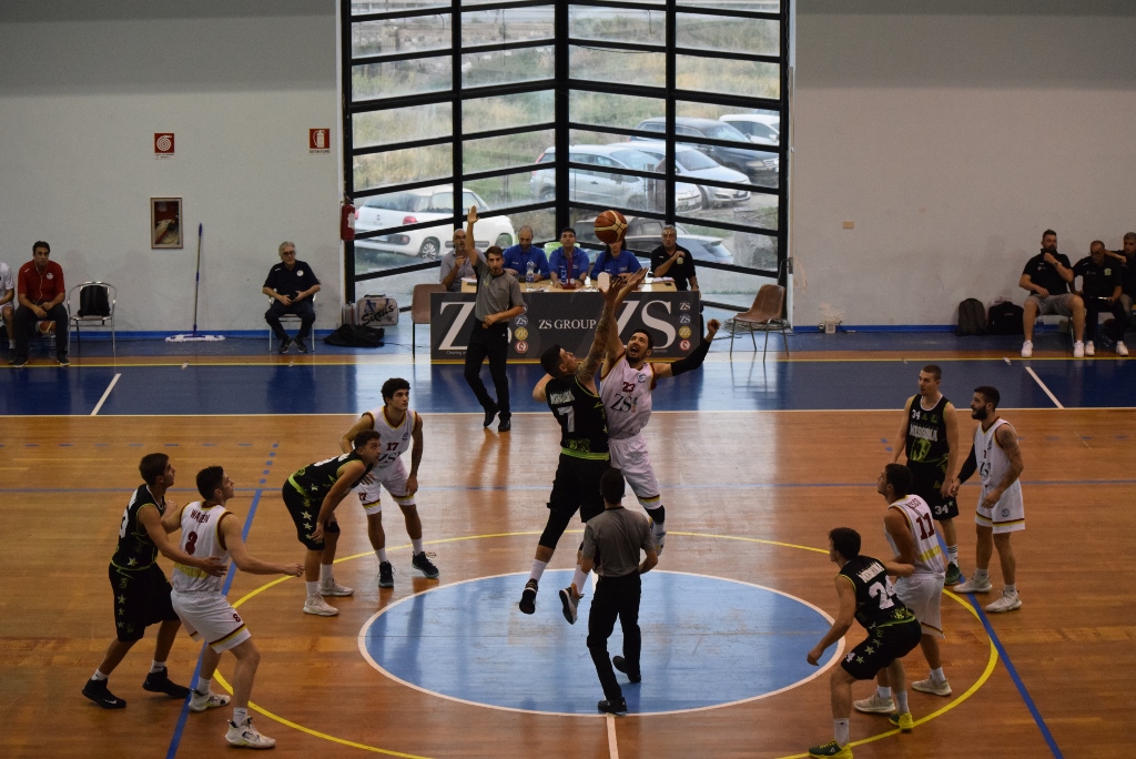 Basket School Fortitudo Palla a due