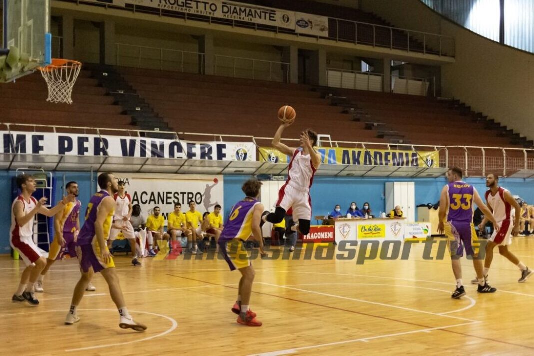 Castanea Basket Messina