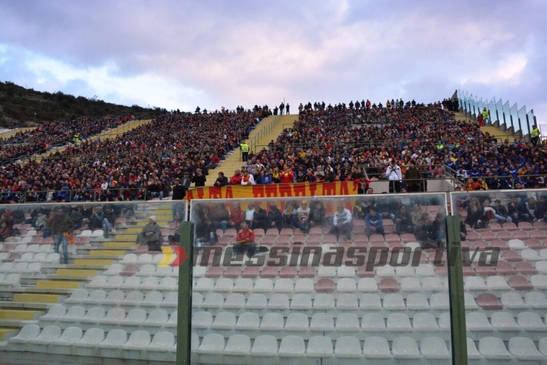 Tribuna B