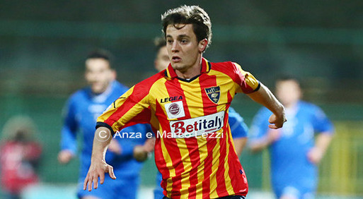 Gustavo in azione con la maglia del Lecce