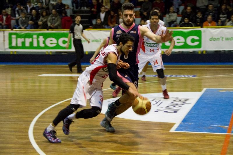 Marinello in azione nel match con il Milazzo