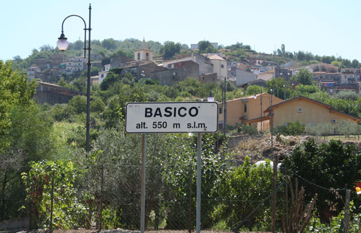 basicò