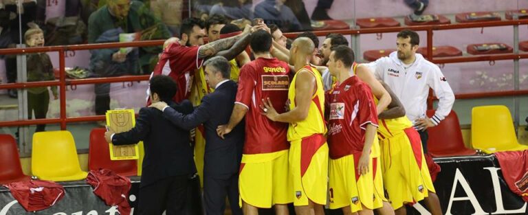 Barcellona annienta Trieste ed allunga sull’ottavo posto. Piena bagarre in vetta alla classifica (VIDEO)