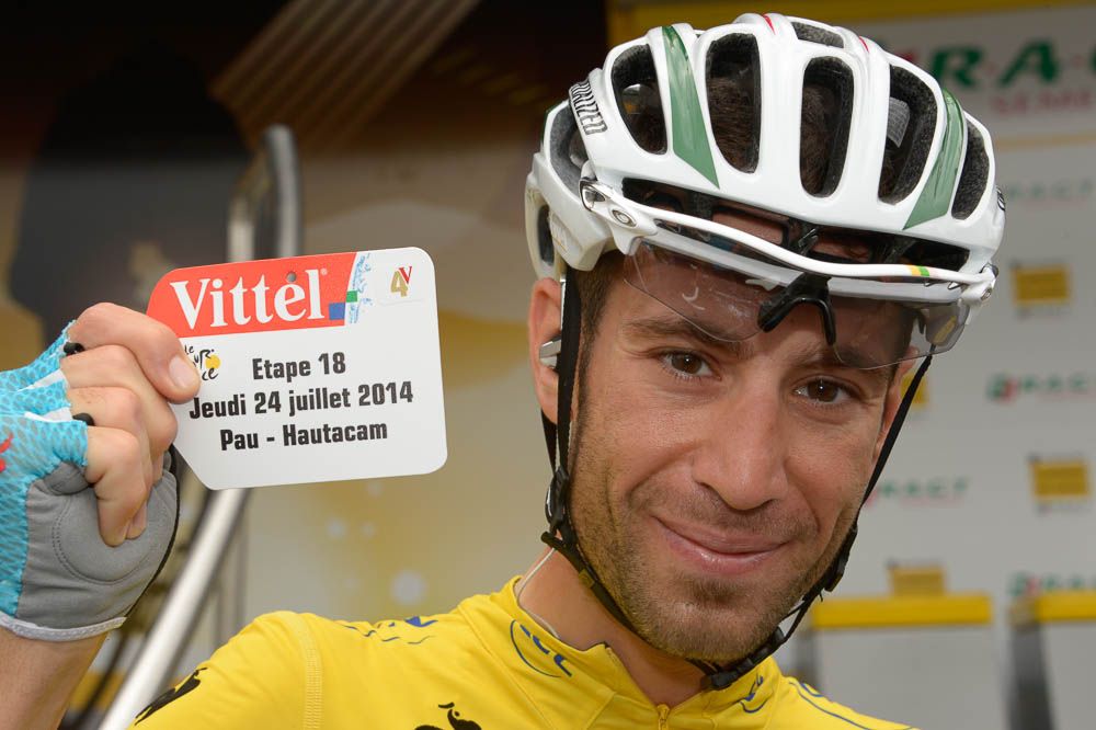 Tour de France 2014 - Etape 19 - Maubourguet Val d'Adour / Bergerac - 25/07/2014 - Vicenzo NIBALI avec sa nouvelle plaque de cadre indiquant le nombre de ses victoires sur le Tour (4)