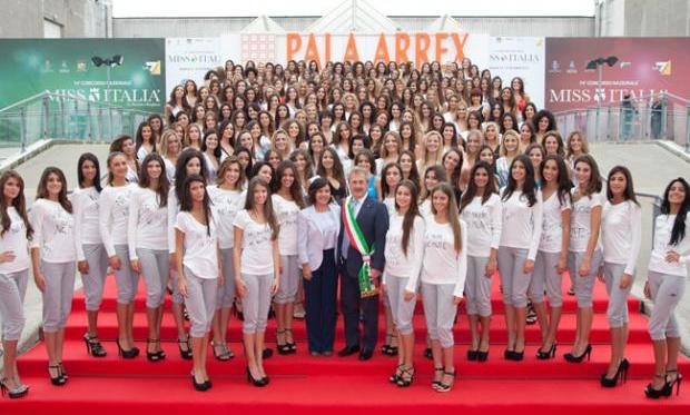 Miss Italia, Patrizia Mirigliani e il sindaco di Jesolo presentano le 186 Prefinaliste