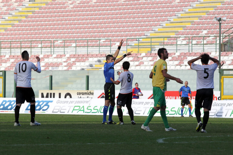 Simonetti: “Brutto entrare in campo per l’infortunio di un amico. Il Melfi? Che rabbia per l’andata”