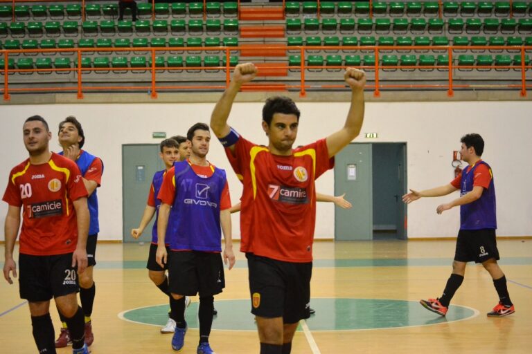 Terza vittoria di fila per il rilanciato Futsal Peloro Messina