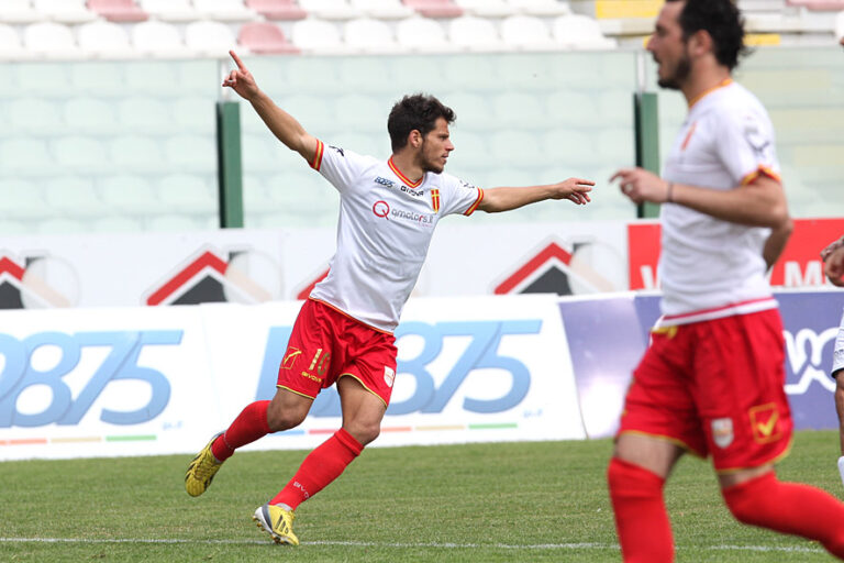 Ferreira, un gol lampo per entrare nella storia