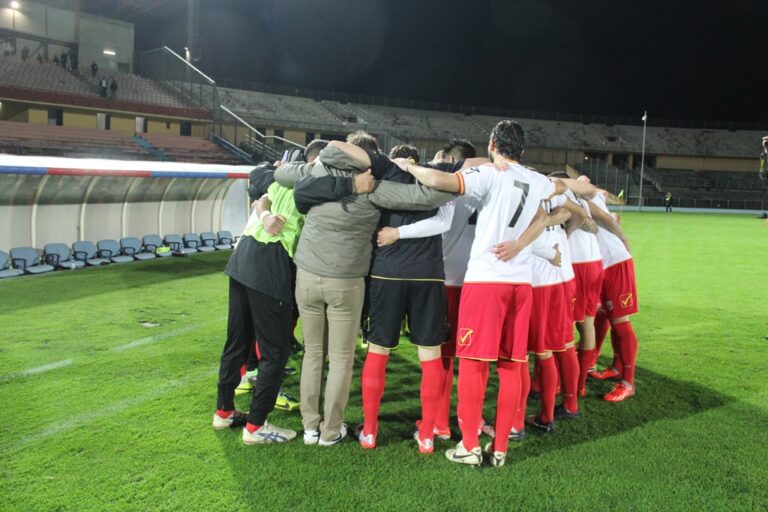 Un ottimo Messina fa tremare il Cosenza: l’anticipo del San Vito finisce 0-0