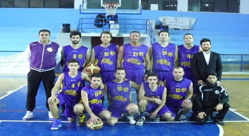 Terzo successo per il Castanea nel derby col Basket School ma la vittoria è vanificata dalla penalizzazione di due punti in classifica