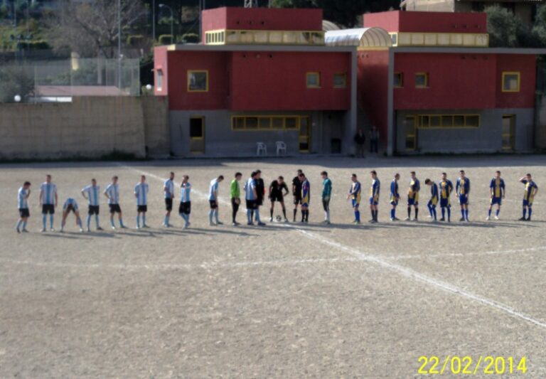 Lo Sporting Taormina soffre ma espugna il campo del Riviera