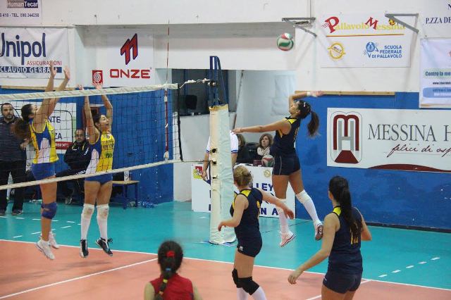 Un ottimo Savio si aggiudica il derby con il Messina Volley e lo sorpassa in classifica