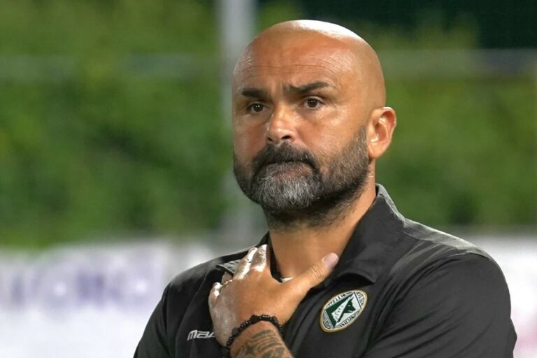 Avellino, prolungato fino al 2026 il contratto di mister Raffaele Biancolino