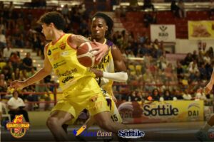 Castanea Basket Messina