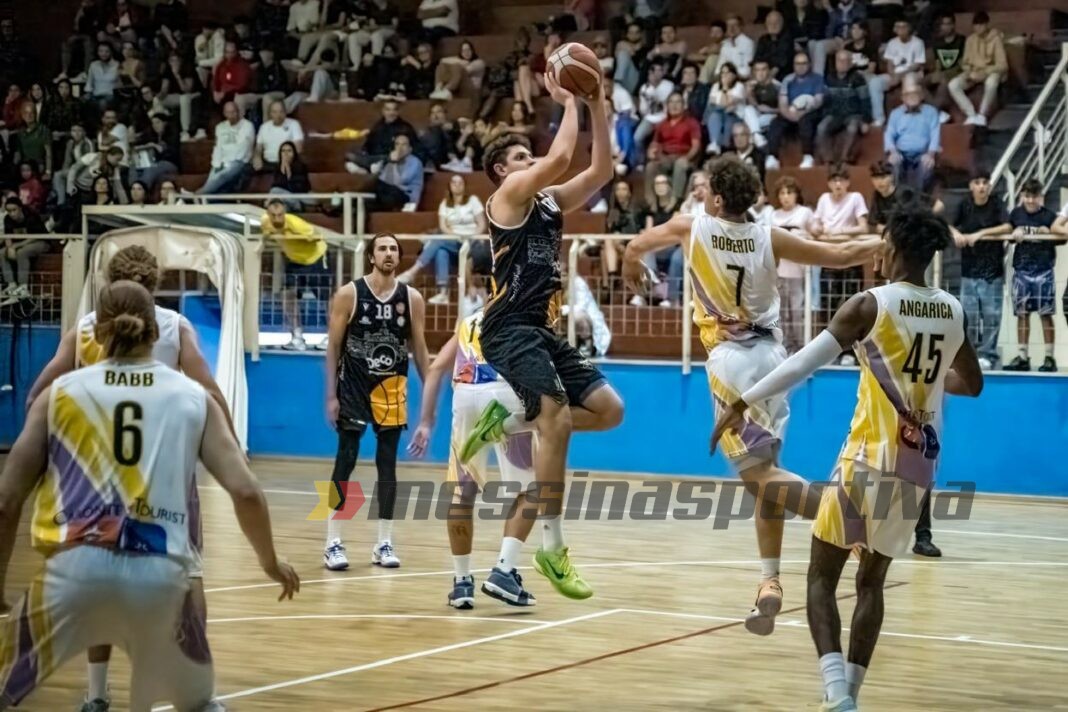 Castanea Basket Messina