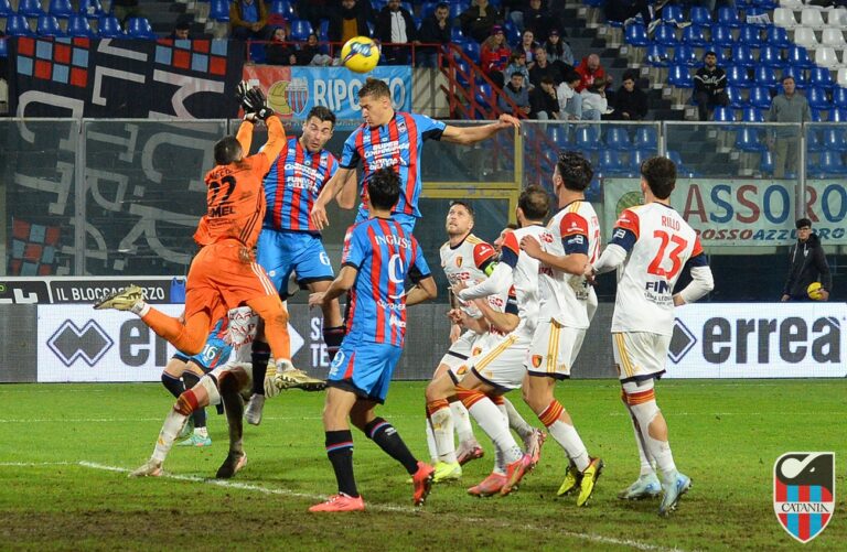 Tonfo Benevento, Caturano-show a Catania. Capuano brinda all’esordio col Trapani