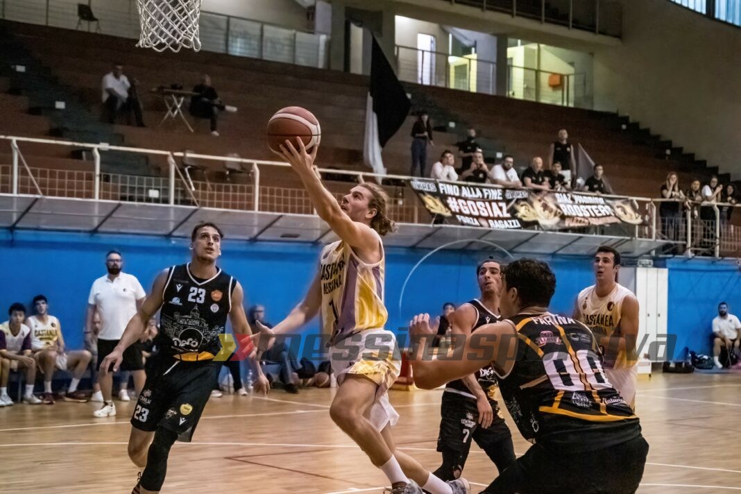 Castanea Basket Messina